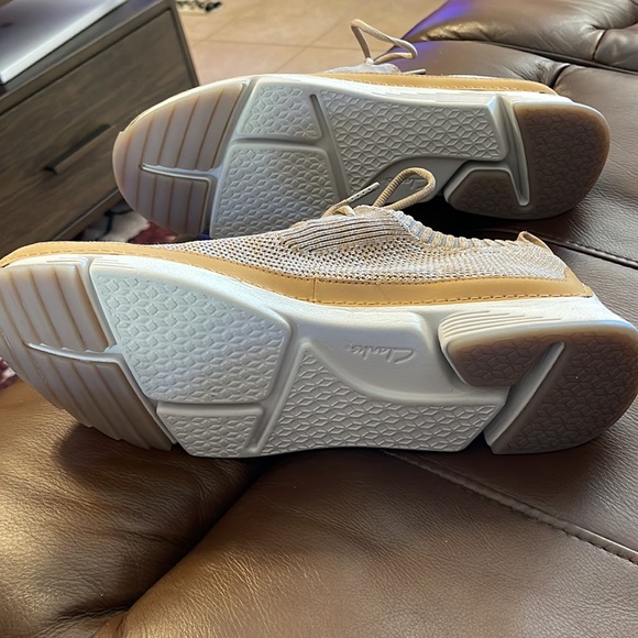 Clark’s Men’s - Trigenic Native Knit Sneaker - US 10.5 - Picture 9 of 9